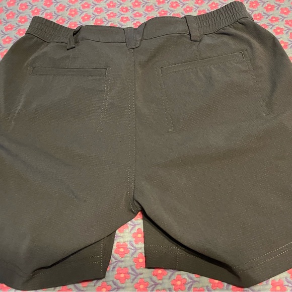 Duluth Trading Co Dark Green Flat Front Shorts - Picture 2 of 6